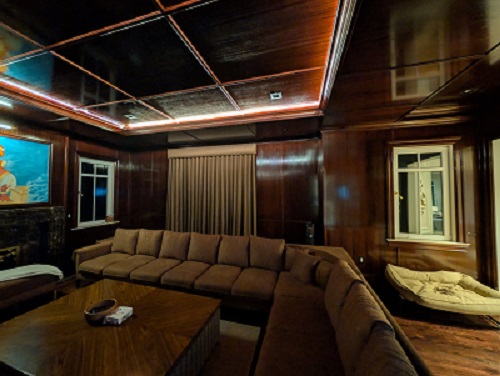 Make A Living Room Chic With The Best Window Treatments