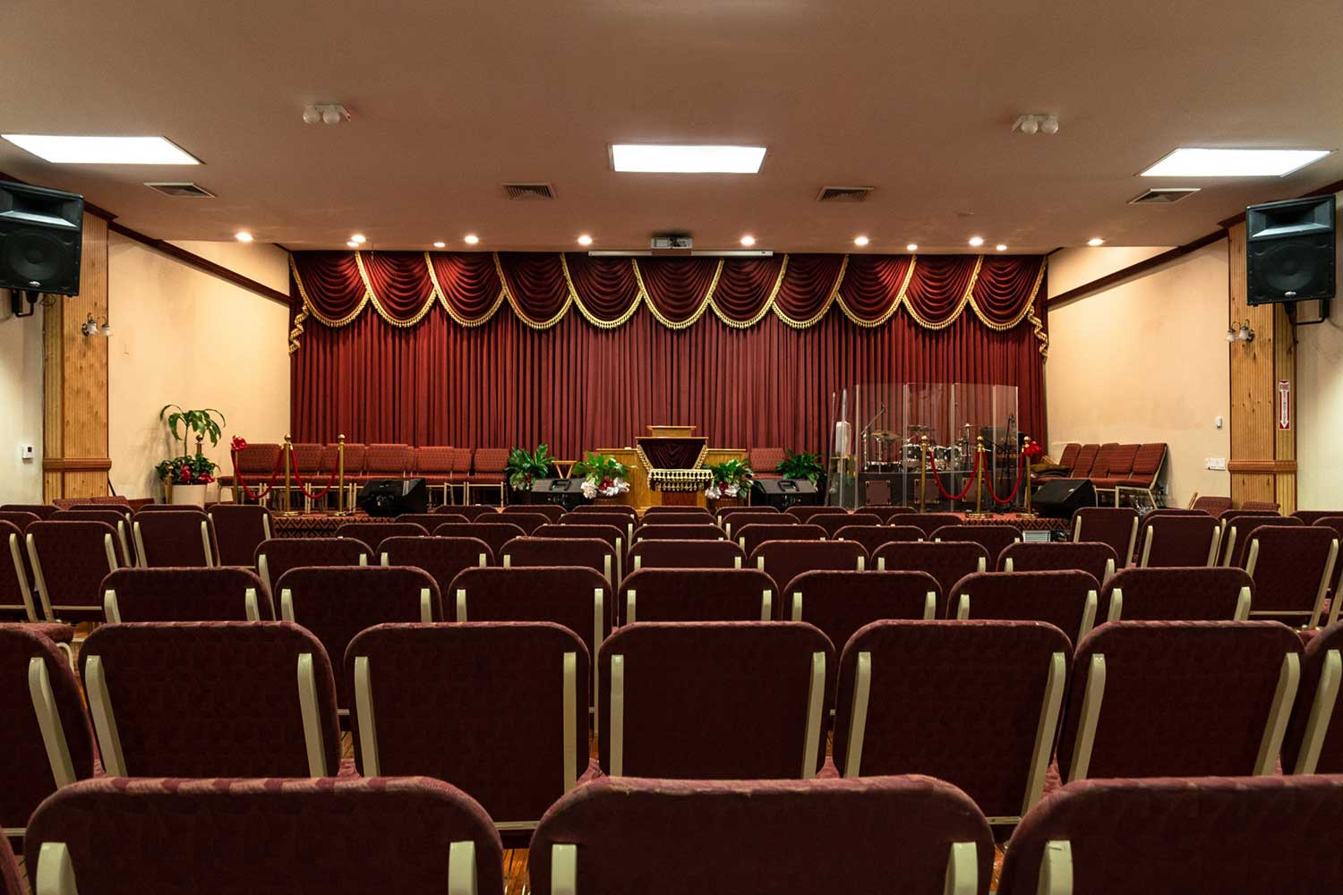 Interior Design Of Churches Today Has Got Drastic Change